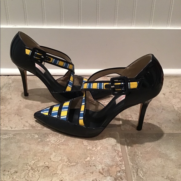 Laura Bailey for LK Bennett Patent/Canvas Pump 8.5 - Picture 2 of 13